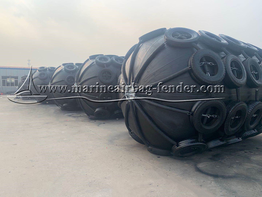 Dłuższy okres użytkowania Yokohama Typ Pneumatyczne Fenders Marine 50kPa / 80kPa